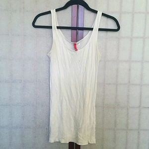 🔵🔴🤞H&M White tank top. Size Euro 36/US 6